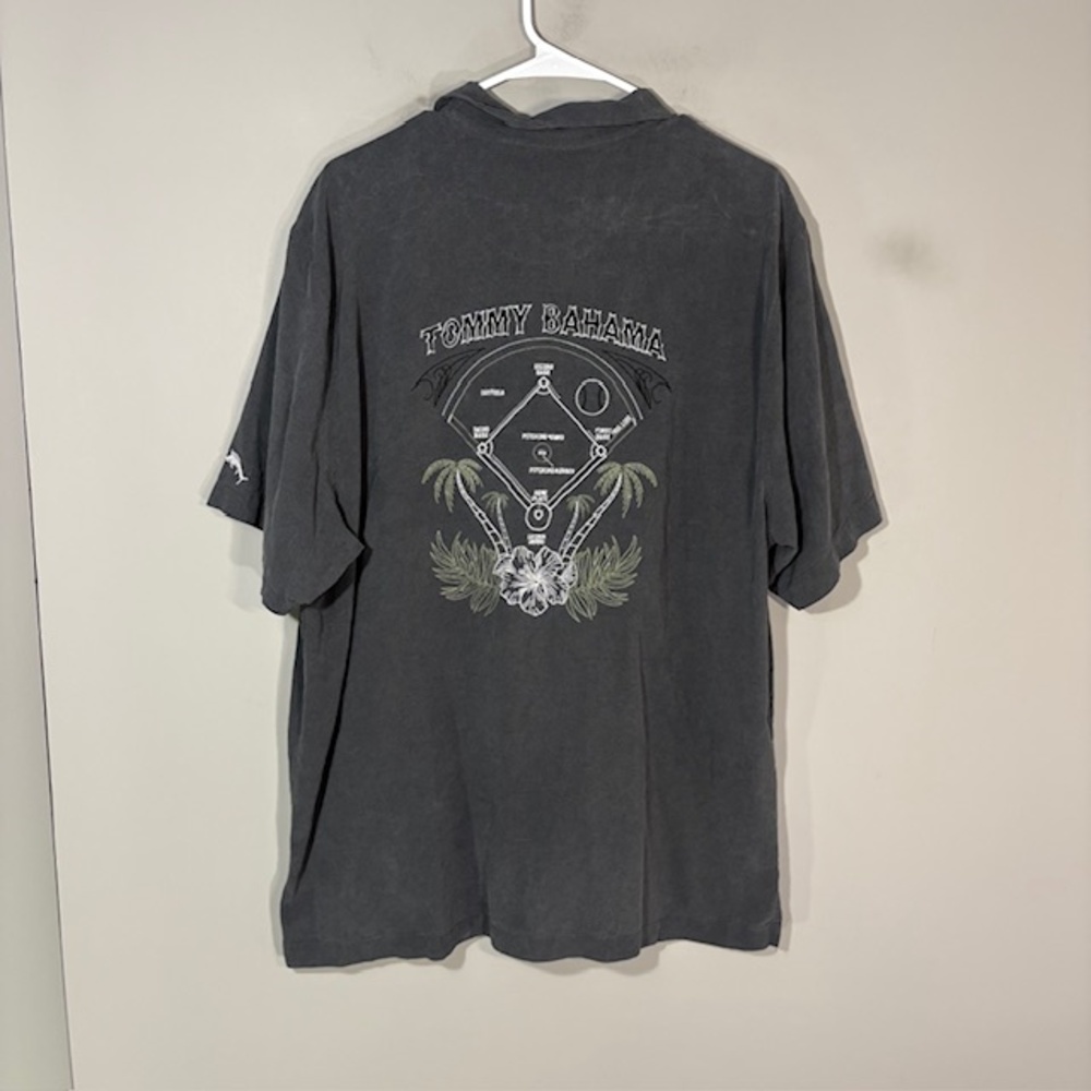 Tommy Bahama Shirt Mens XL Gray Baseball Graphic Short Sleeve Button Up Silk